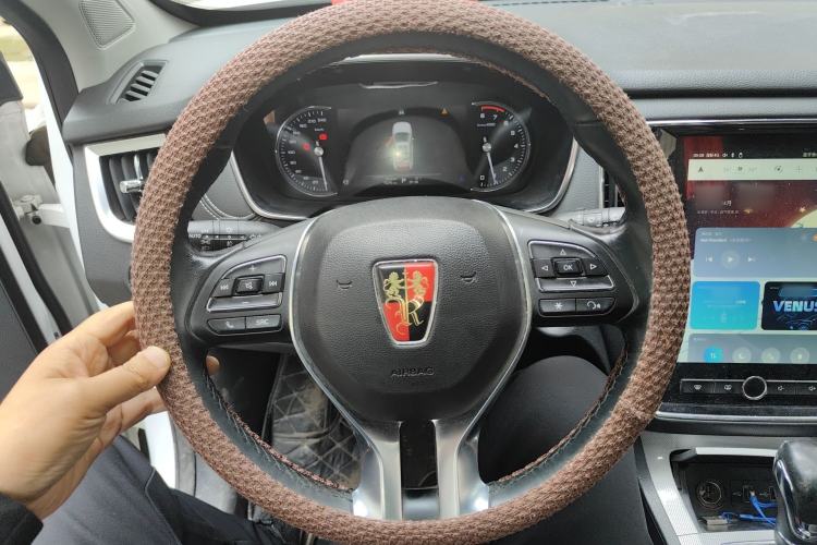 Used Roewe RX5 2017 20T Two-Wheel Drive Automatic Internet Elite Edition Steering Wheel