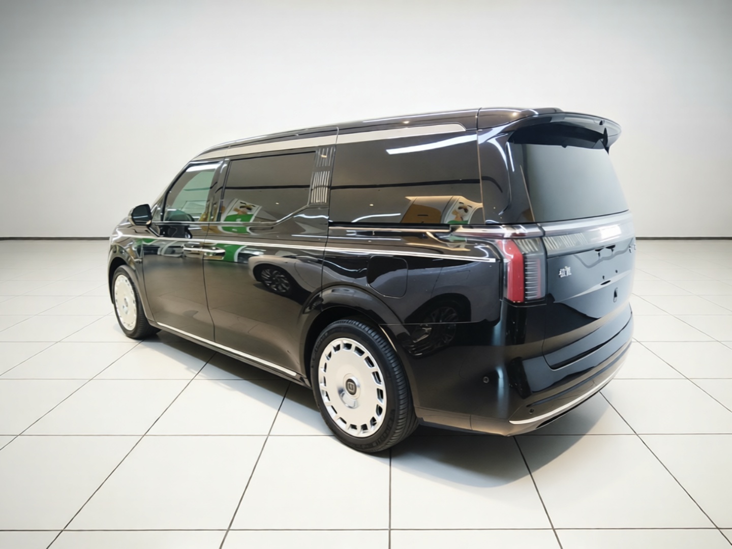 Zeekr 009 2024 GAC Trumpchi — снимка 4