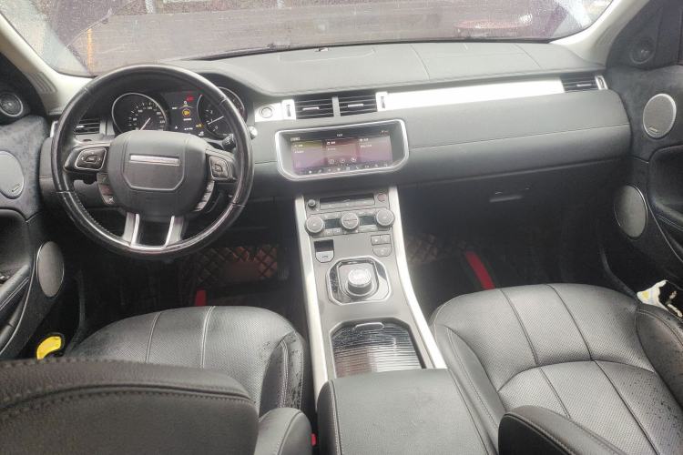 Used Land Rover Range Evoque 2018 240 PS SE DYNAMIC Smart Edition Center Console