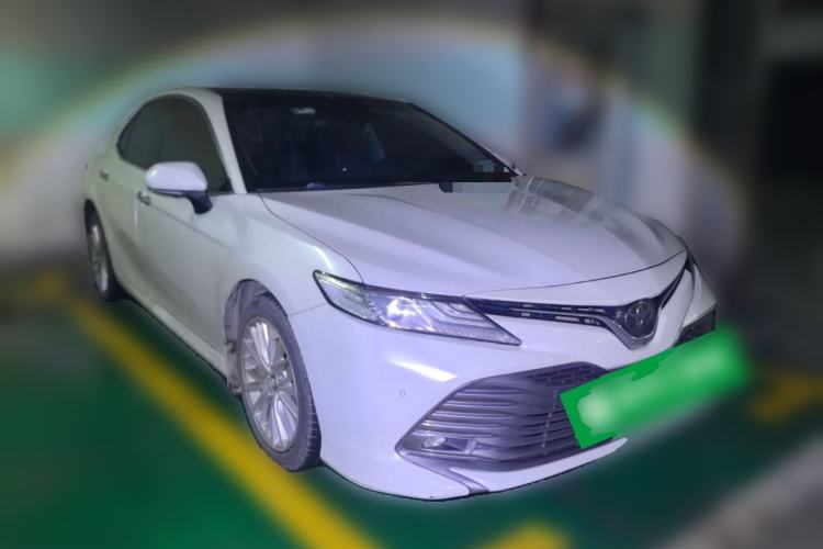 Used Toyota Camry 2018 2.5G Luxury Edition Front Right 45 Deg