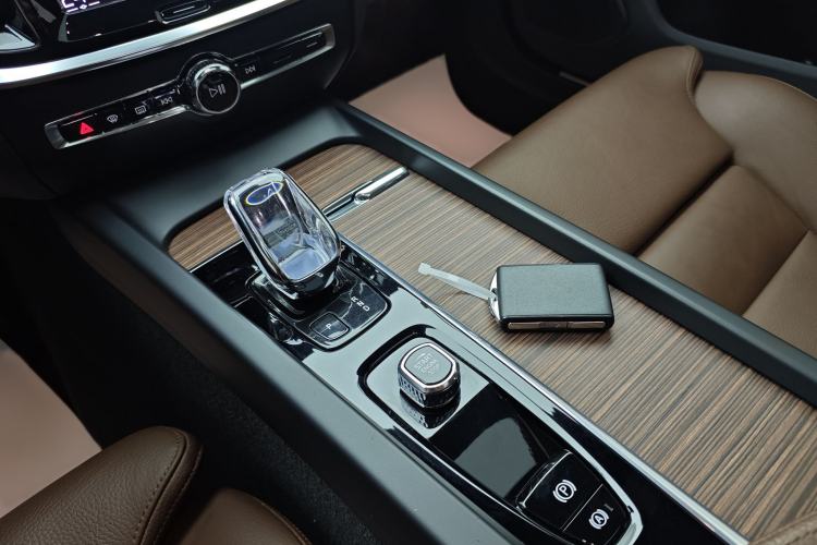 Used Volvo S60 2022 B4 Zhiyuan Luxury Edition