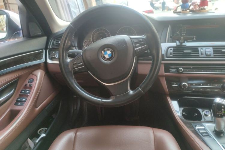 Used BMW 5 Series 2014 528Li Leading Model