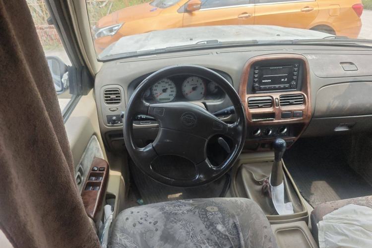 Used Nissan ZN Van 2011 2.4L Two-Wheel-Drive Standard Version 5 Seats ZN6493