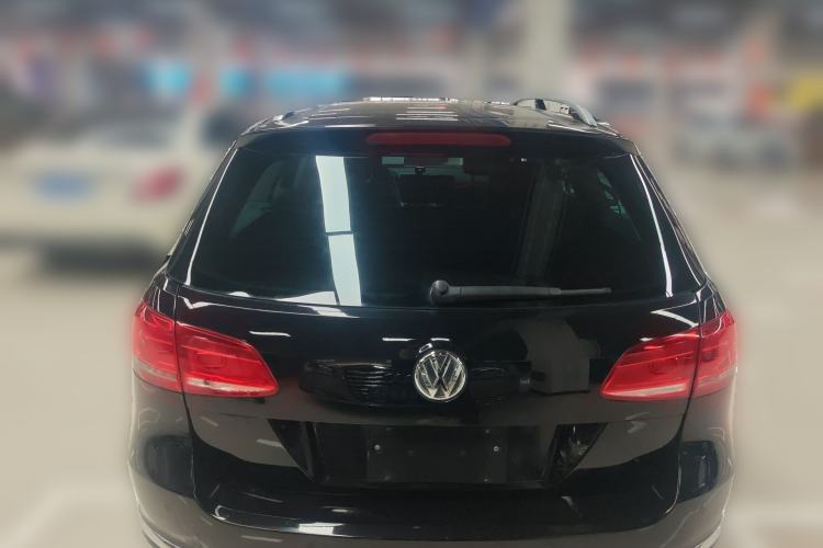 Used Volkswagen Magotan 2012 Travel Edition 2.0 TSI Comfort Version Rear