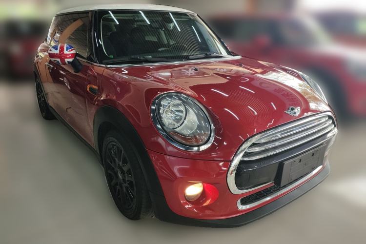 Used MINI 2016 1.5T COOPER Front Right 45 Deg