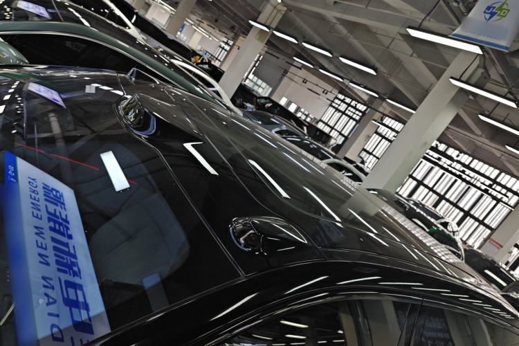 Used Nio ES8 2023 75 kWh Executive Edition
