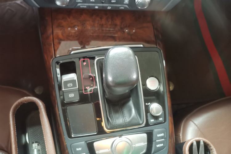 Used Audi A6L 2016 30 FSI Comfort Version Gear Lever