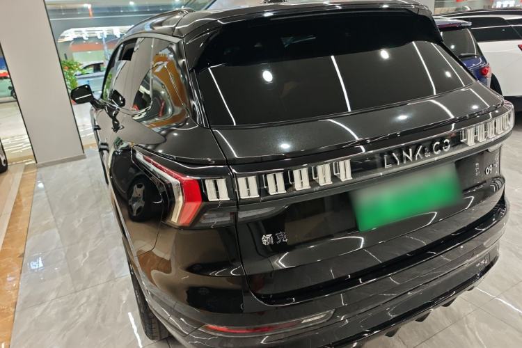 Used Lynk & Co 09 EM-P 2021 2.0T PHEV Halo Six-Seater Rear Left 45 Deg