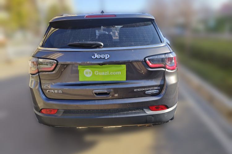 Used Jeep Compass 2019 220T Automatic Family Edition
