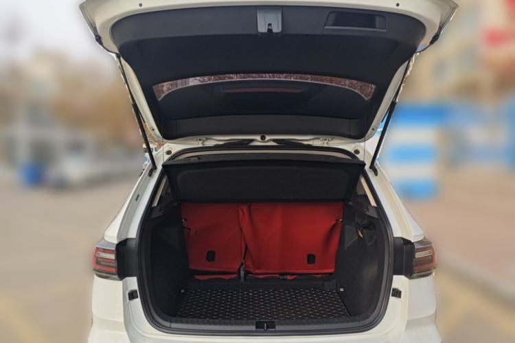 Used Volkswagen Tharu 2023 300TSI Two-Wheel-Drive Crescent Edition Trunk