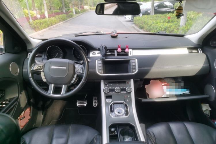 Used Land Rover Range Evoque 2014 2.0T 5-Door Ignite Edition Center Console