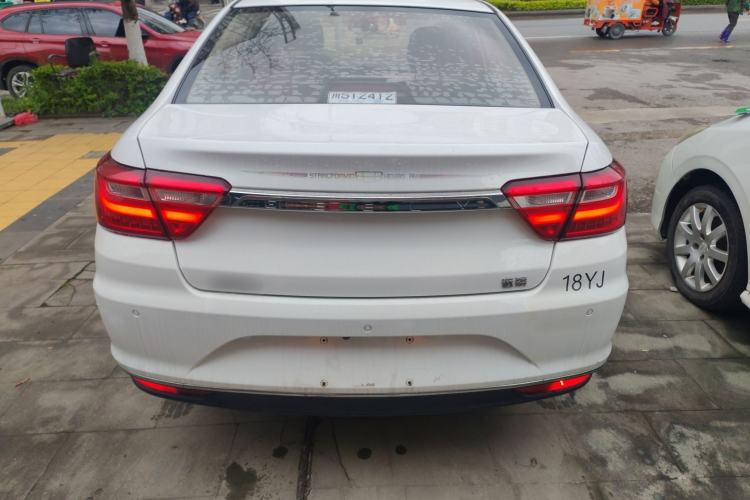 Used Geely Auto Vision 2019 Upgraded Model 1.5L Manual Luxury Version China VI Standard
