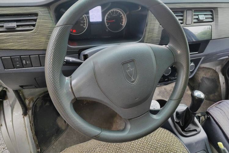 Used Jinbei Hiace X30 2020 1.5L Van Super-Enjoyment Model China VI Standard SWC15M