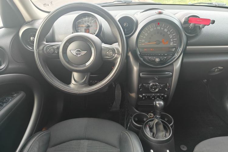 Used MINI Countryman 2014 1.6T COOPER ALL4 Fun Interior 5