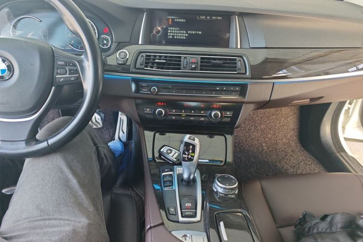 Used BMW 5 Series 2014 525Li Luxury Design Package
