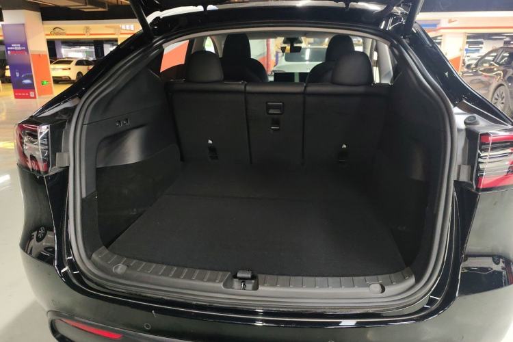 Used Tesla Model Y 2022 Performance High-Performance All-Wheel-Drive Version Trunk