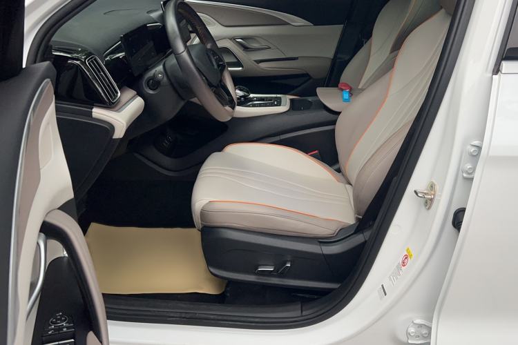 Used BYD Song Pro New Energy 2023 Champion Edition DM-i 71KM Leading Model Driver Seat