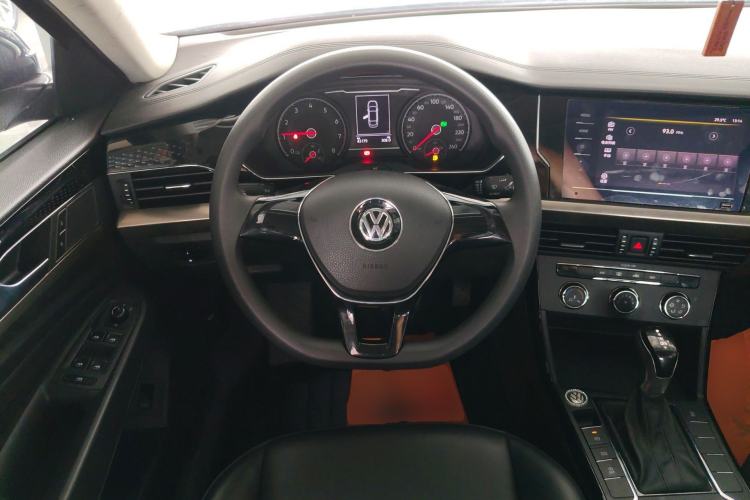 Used Volkswagen Passat 2020 Revised Version 280TSI Business Edition China VI Standard
