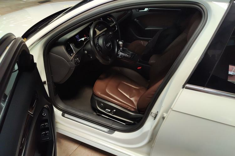 Used Audi A4L 2015 35 TFSI Automatic Comfort Model Driver Seat