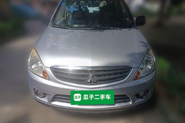 Used Mitsubishi Zinger 2010 2.0L Manual Classic Front