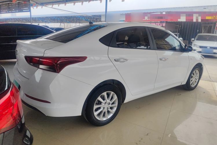 Used Hyundai Verna (new generation) 2016 1.4L Automatic Cool Edition GLS Rear Right 45 Deg