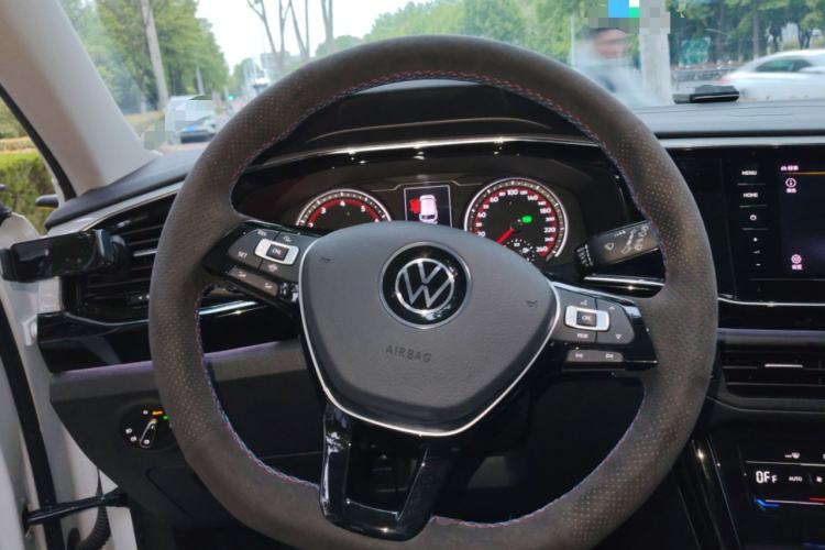 Used Volkswagen Tayron 2021 280TSI Two-Wheel Drive Luxury Smart Connectivity Version
