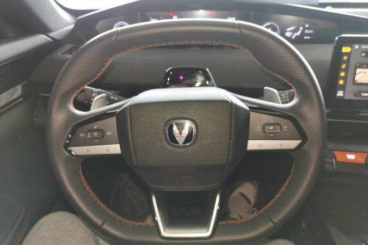 Used Changan UNI-V 2022 1.5T Smart Navigation Version