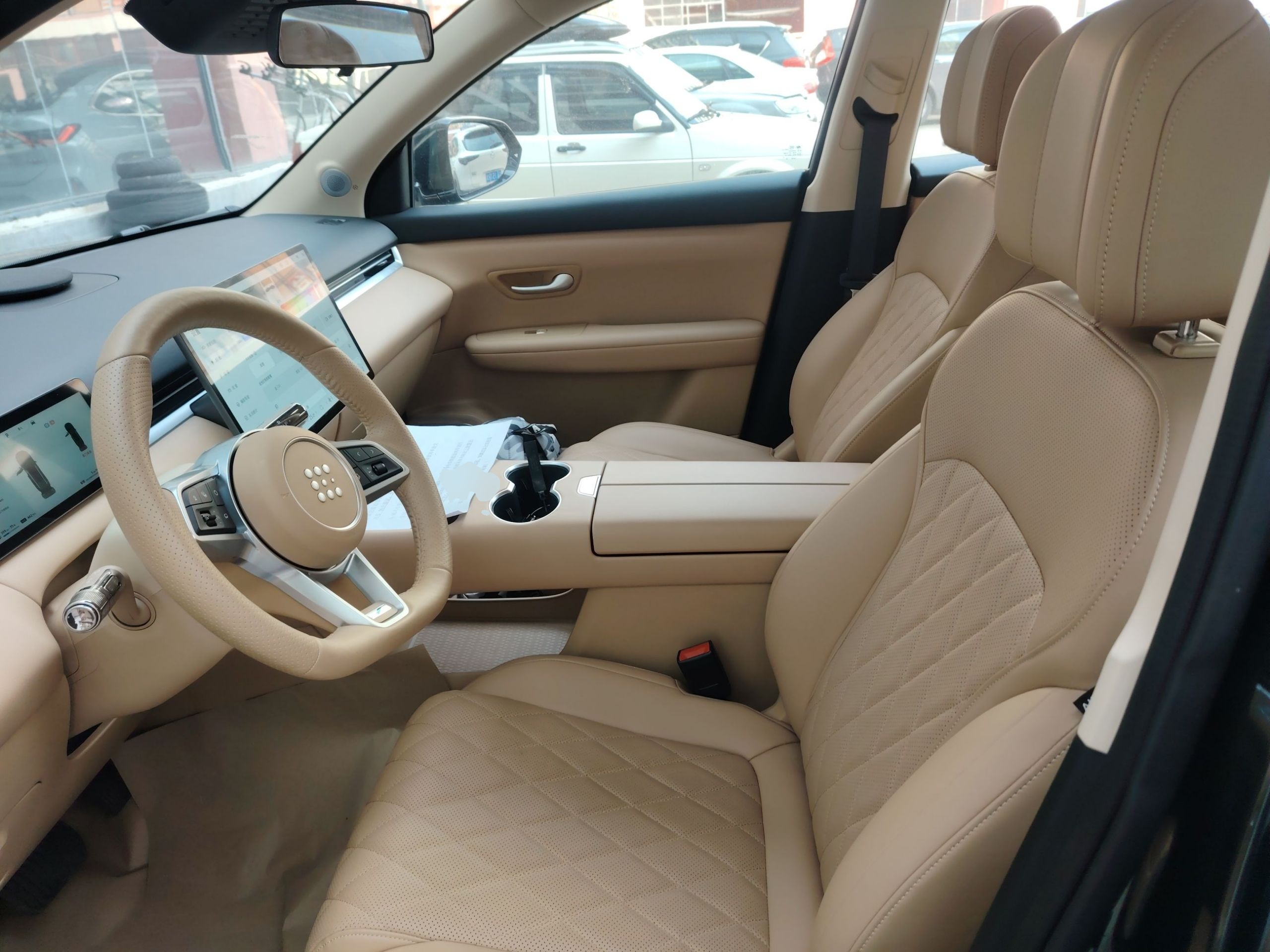 Переднее сиденье в автомобиле