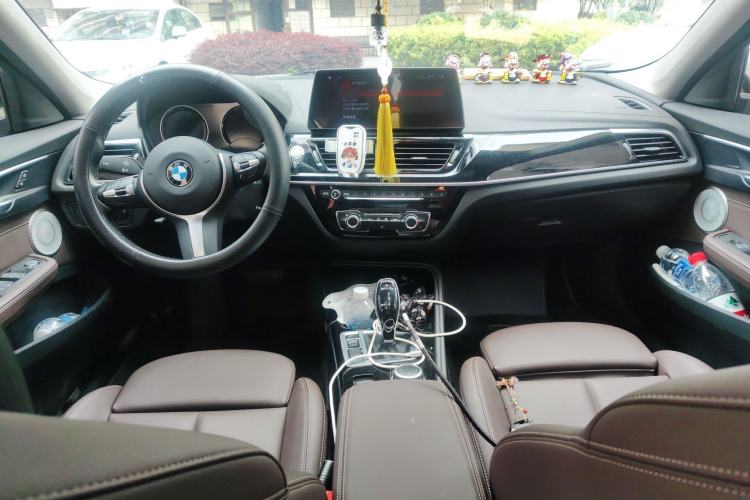 Used BMW 1 Series 2022 120i M Sport Night Edition Center Console