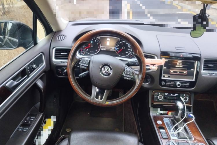 Used Volkswagen Touareg 2011 3.0 TSI High-End Version