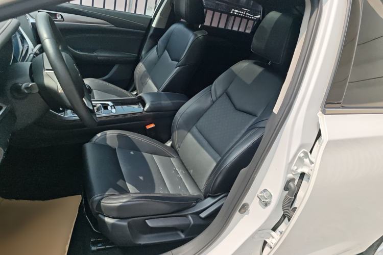 Used Changan Eado 2019 High-Energy Edition 1.6L GDI Manual Pioneer Model China VI Standard
