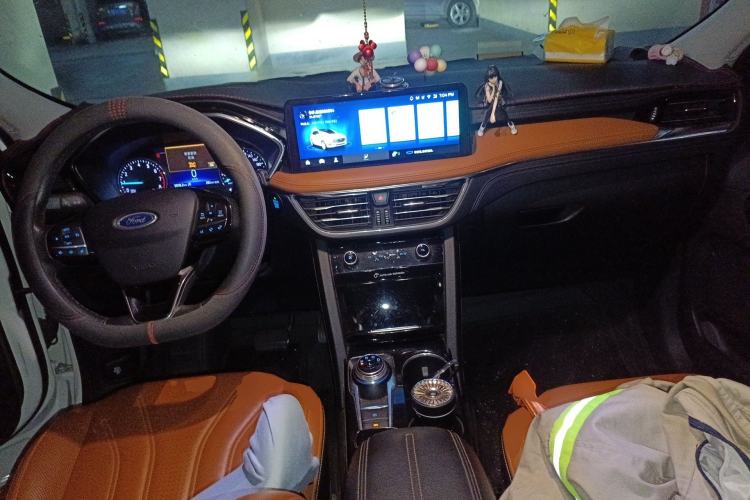 Used Ford Escape 2020 EcoBoost 245 Two-Wheel-Drive Titanium Edition
