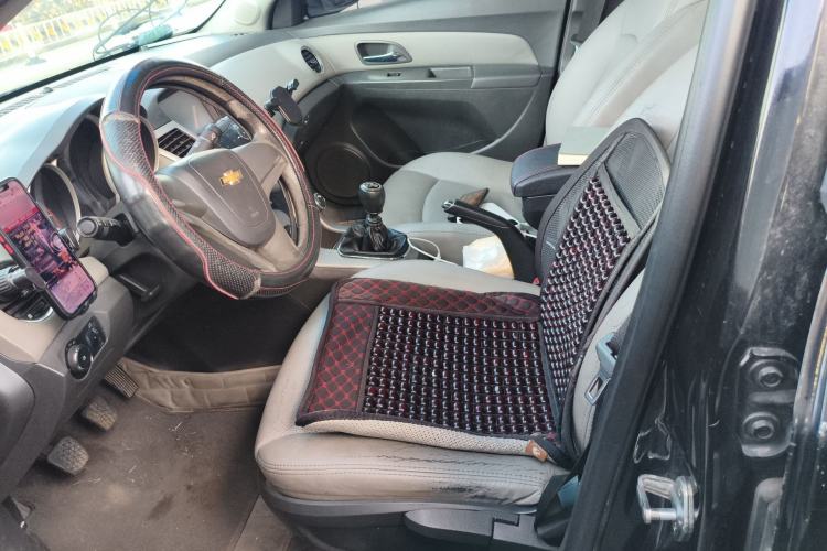 Used Chevrolet Cruze 2012 1.6L SL Grand Edition Manual Transmission
