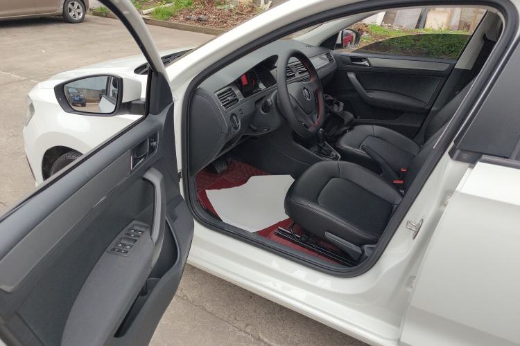 Used Volkswagen Santana 2019 Haona 1.5L Automatic Fashion Edition China VI Standard Driver Seat