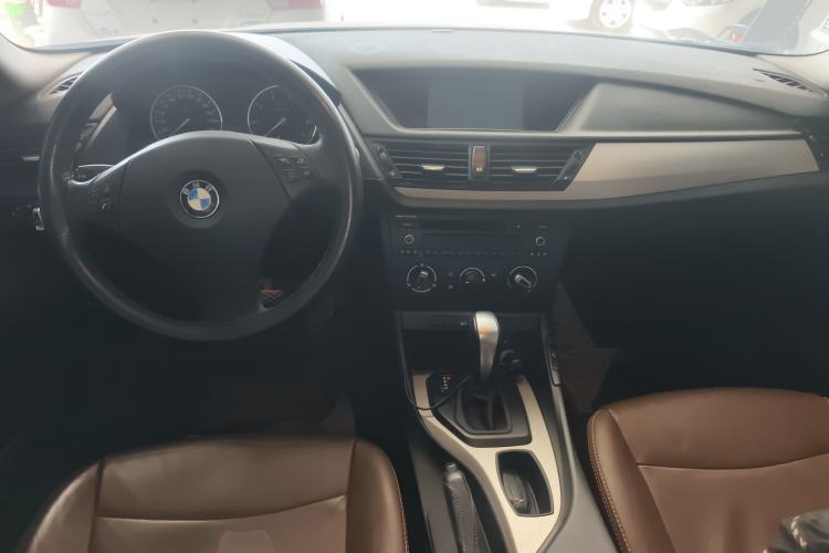 Used BMW X1 2013 sDrive18i Fashion Model Center Console