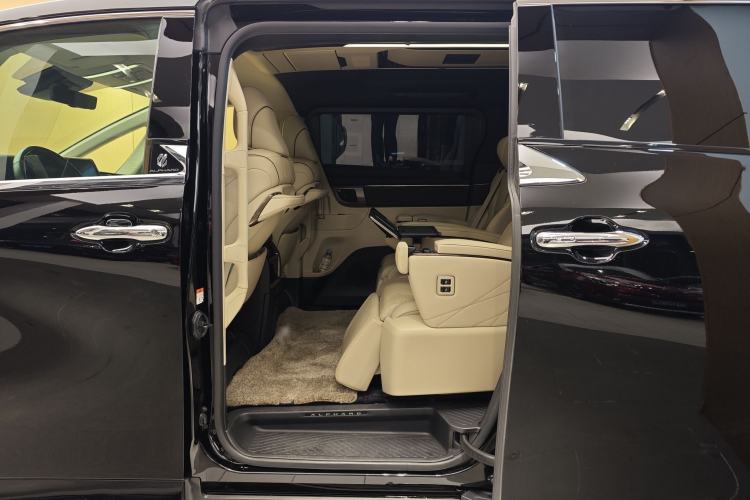 Used Toyota Alphard 2024 Dual-Engine 2.5L Prestige Edition
