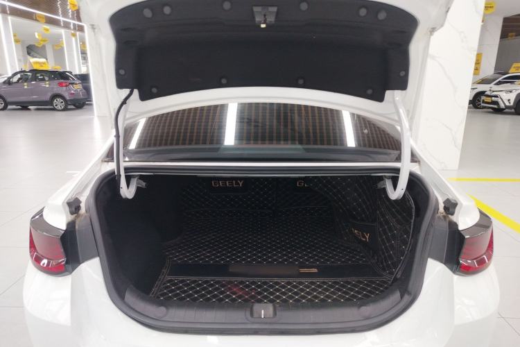 Used Geely Auto Emgrand L HiP 2024 Longteng Edition 1.5TD-DHT Pro 100KM Superior Model Trunk