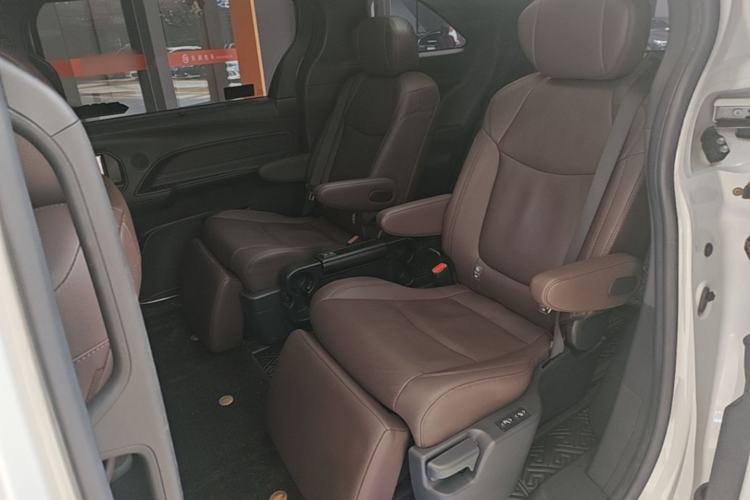 Used Toyota SIENNA 2021 2.5L Hybrid Platinum Edition Left Rear Seat