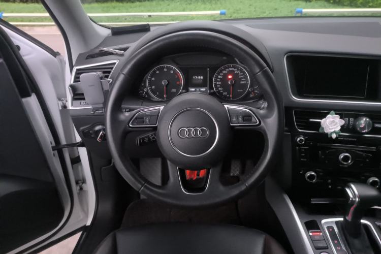Used Audi Q5 2018 Collector's Edition 40 TFSI Technology Model