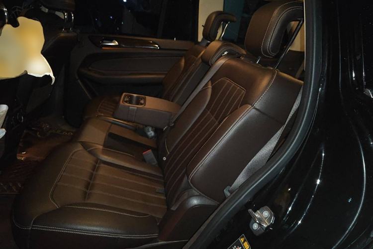 Used Mercedes-Benz GLS 2018 GLS 400 4MATIC Dynamic Model Left Rear Seat