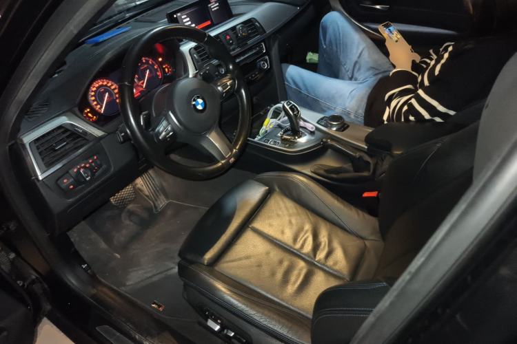 Used BMW 3 Series 2019 320i M Sport Night Edition Left Front Seat