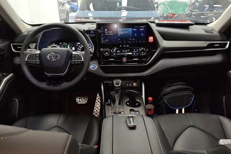 Used Toyota Highlander 2022 Dual-Engine 2.5L Four-Wheel Drive Prestige Version 7 Seats
