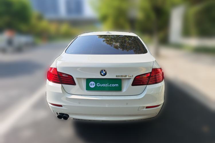 Used BMW 5 Series 2014 525Li Leading Model
