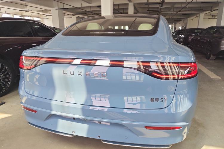 Used Hima Luxeed S7 2024 Pro Rear-Drive Long-Range Version Rear