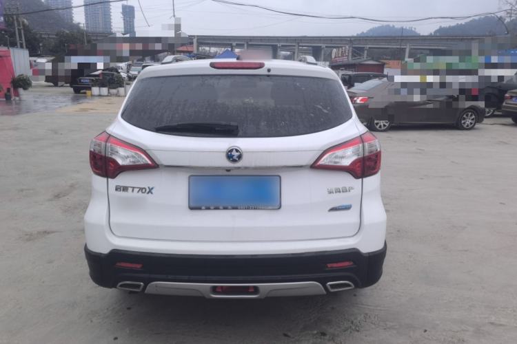 Used Venucia T70X 2015 2.0L CVT SmartFun Sport Edition