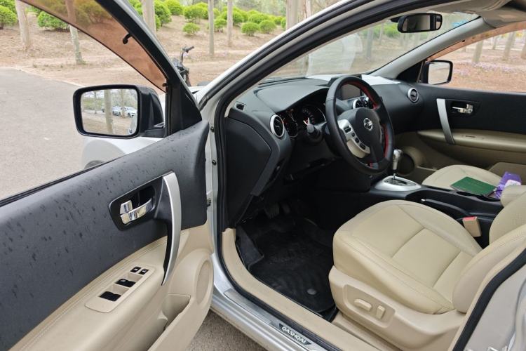 Used Nissan Qashqai 2011 2.0 XV Lea CVT 2WD Driver Seat