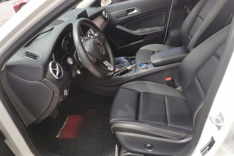 Used Mercedes-Benz GLA 2016 GLA 200 Fashion Model Left Front Seat