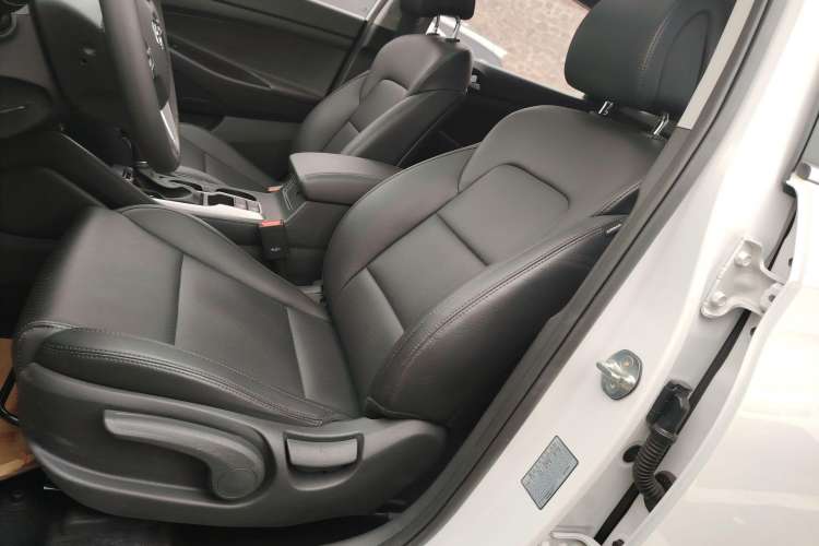 Used Hyundai Tucson 2015 1.6T Dual-Clutch Two-Wheel-Drive Smart Model
