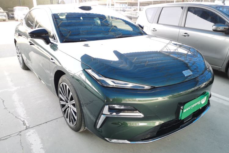 Used Geely Galaxy 8 2025 130km EM-P Starship Edition