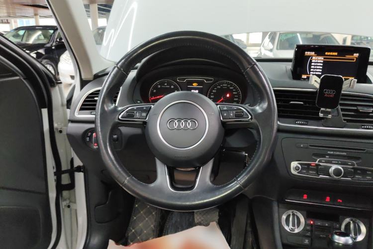 Used Audi Q3 2016 30 TFSI Collector's Edition Comfort Model
